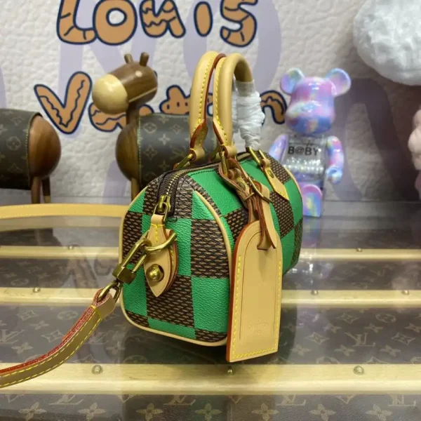 Louis Vuitton Speedy 18 Green Grid - Image 9