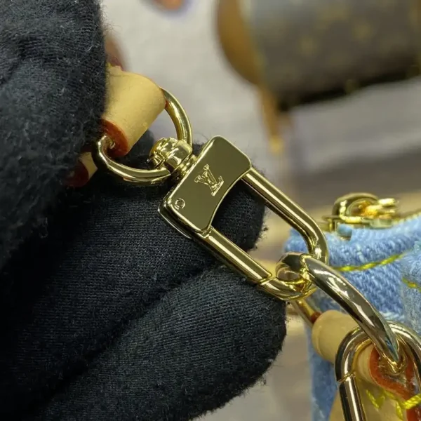 Louis Vuitton Liv Pochette - Image 3