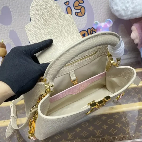 Loius Vuitton Capucines Beige - Image 3