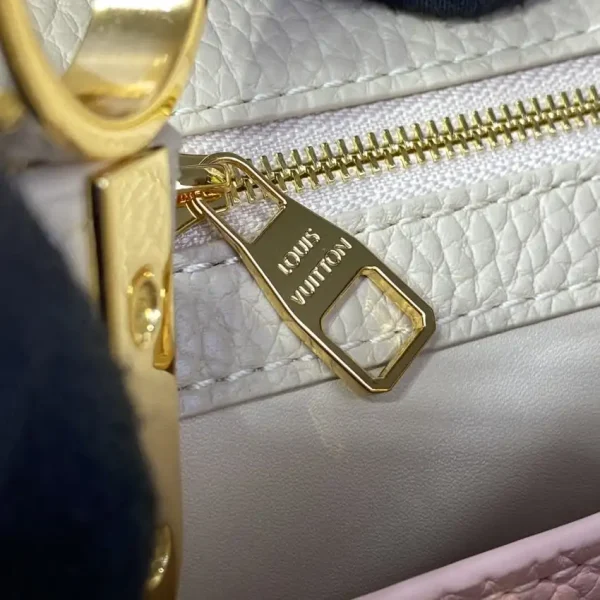 Loius Vuitton Capucines Beige - Image 6