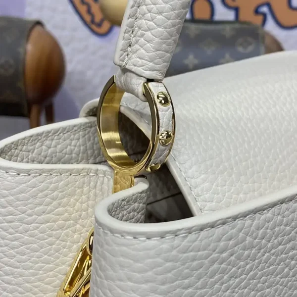 Loius Vuitton Capucines Beige - Image 7