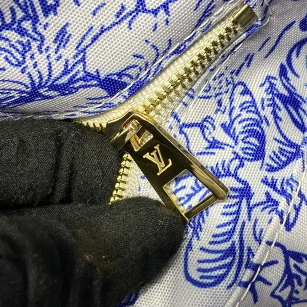 LV OnTheGo Blue - Image 8