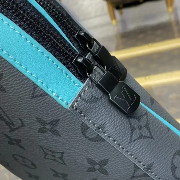 Louis Vuitton Avenue Slingbag - Image 2