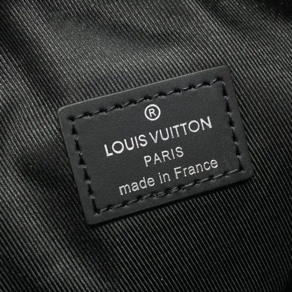 Louis Vuitton Avenue Slingbag - Image 6