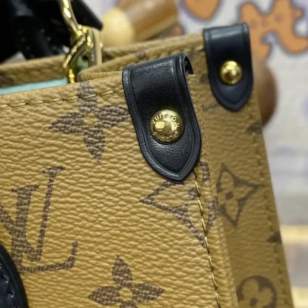LV OnTheGo PM Duck - Image 6