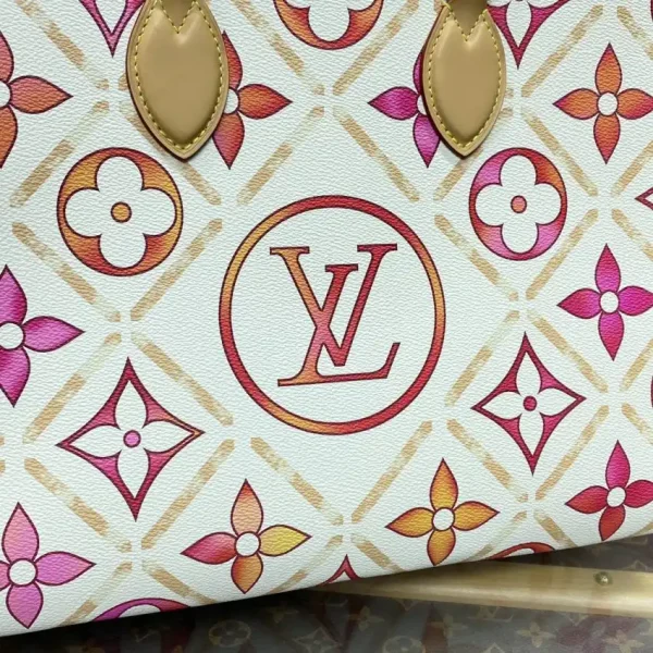 LV OnTheGo Orange - Image 8