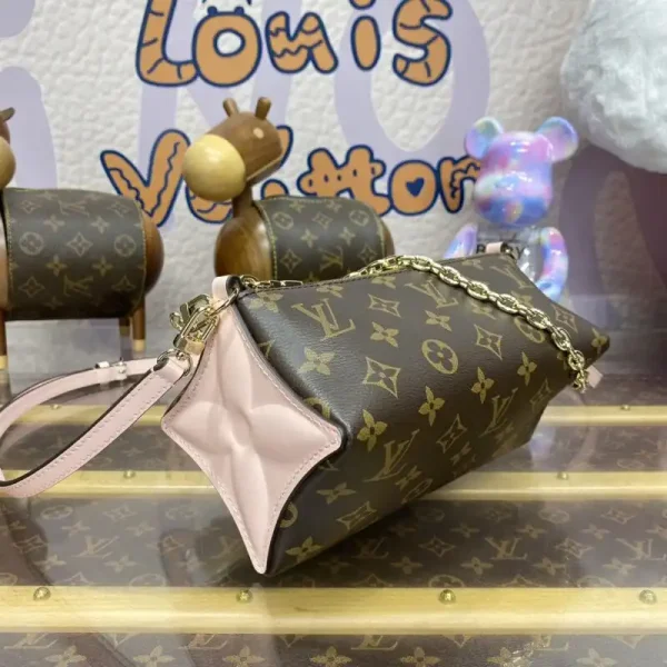 Louis Vuitton Bloom Pouch
