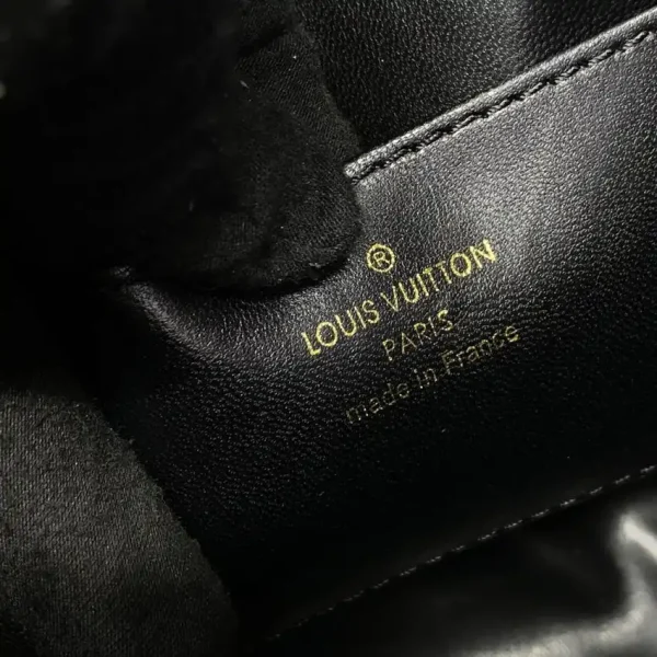 Loius Vuitton Capucines Large Black Full - Image 4