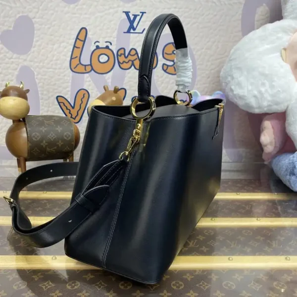 Loius Vuitton Capucines Large Black Full - Image 10