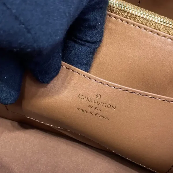 Loius Vuitton Capucines Brown Large - Image 10