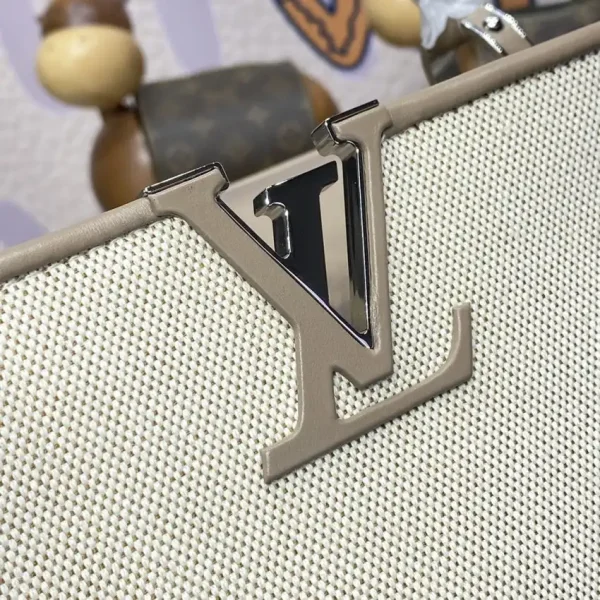 Loius Vuitton Capucines Beige Silk - Image 10