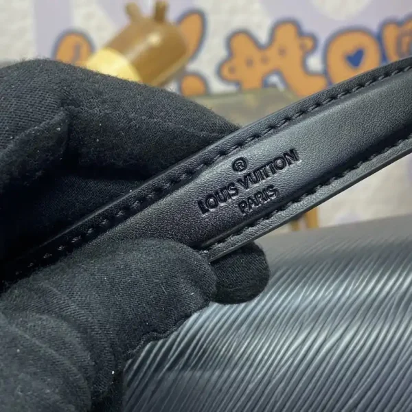 Louis Vuitton Twist Black With Strap - Image 2