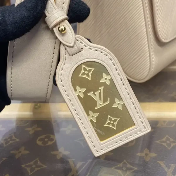 Louis Vuitton Twist Golden - Image 4