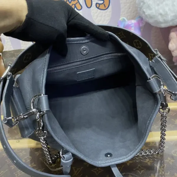 Louis Vuitton Carry All PM - Image 3