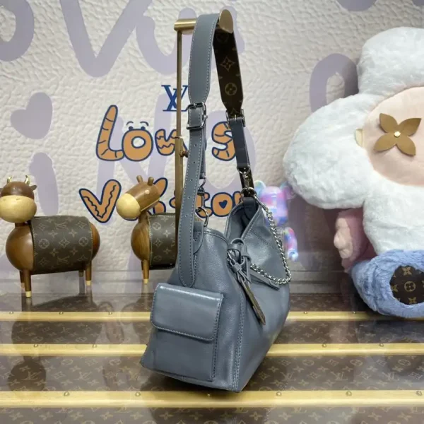 Louis Vuitton Carry All PM - Image 11