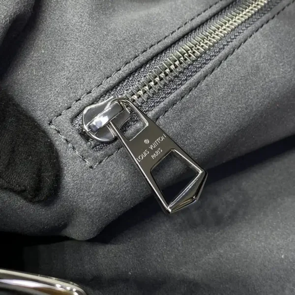 Louis Vuitton Carry All MM Silver - Image 10