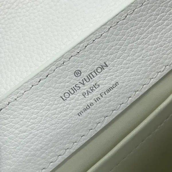 Loius Vuitton Capucines East West White - Image 3