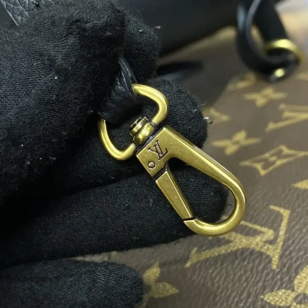 Louis Vuitton Low Key Hobo Black - Image 3