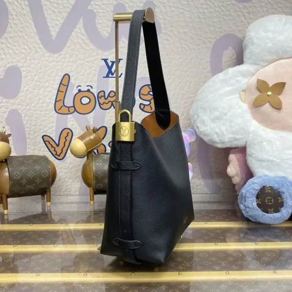 Louis Vuitton Low Key Hobo Black - Image 5
