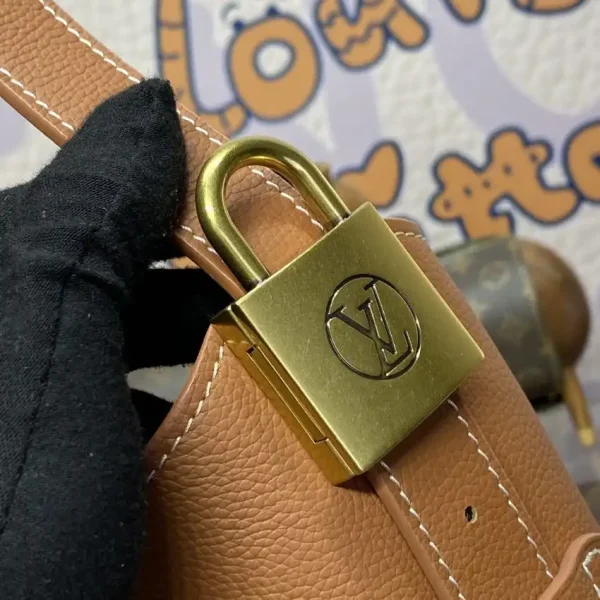 Louis Vuitton Low Key Hobo Brown - Image 2