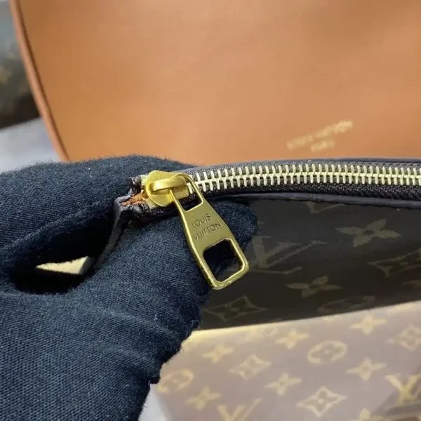 Louis Vuitton Low Key Hobo Brown - Image 12
