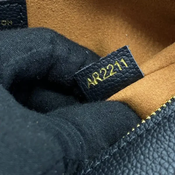 Louis Vuitton Bumbag Low Key Black - Image 6
