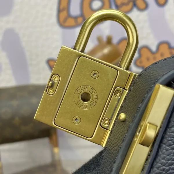 Louis Vuitton Bumbag Low Key Black - Image 9
