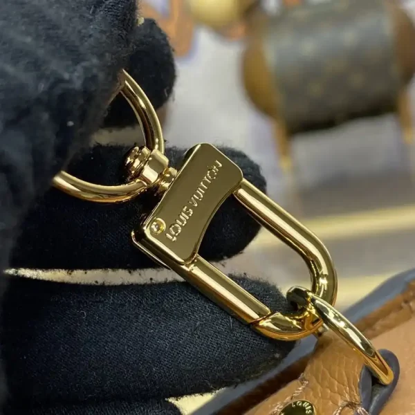 Louis Vuitton Pochette Metis Brown - Image 6
