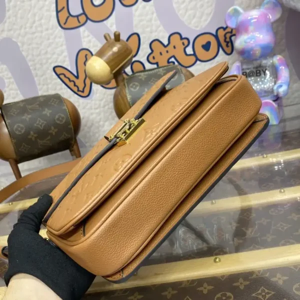 Louis Vuitton Pochette Metis Brown - Image 3
