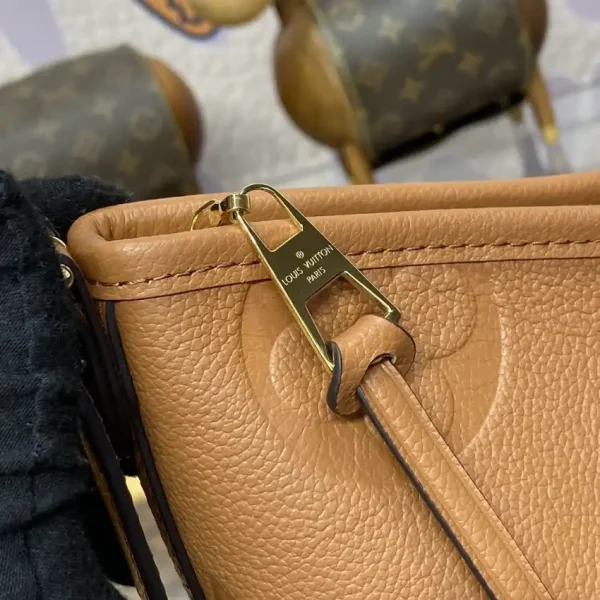 Louis Vuitton Carry All PM Brown - Image 9