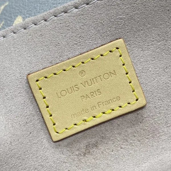 Louis Vuitton Pochette Metis East West Grey - Image 8
