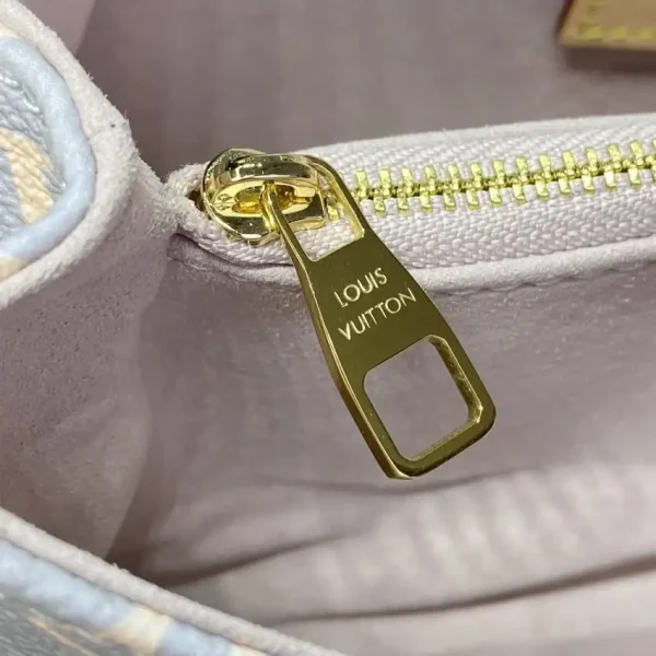 Louis Vuitton Pochette Metis East West Grey - Image 9