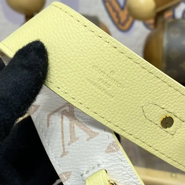 Louis Vuitton Speedy 18 Beige - Image 4
