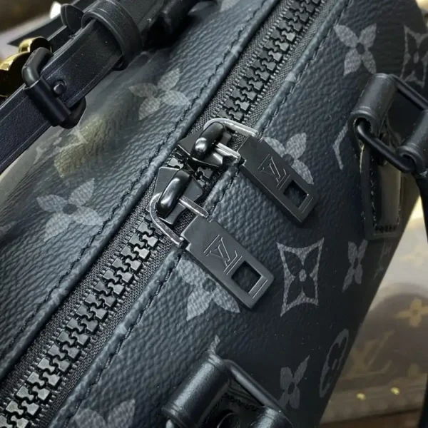 Louis Vuitton Speedy 18 Black - Image 4