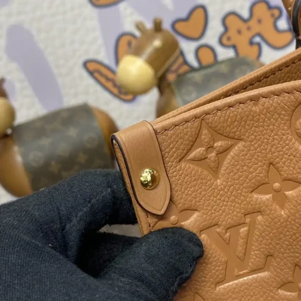 Louis Vuitton OnTheGo Brown - Image 4