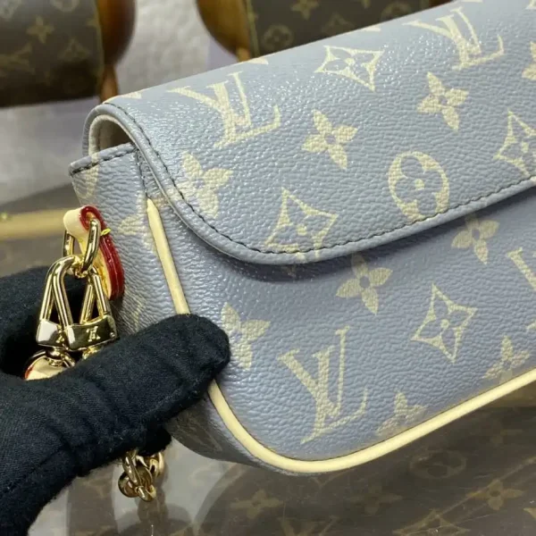 Louis Vuitton Wallet on Chain Ivy Grey - Image 11