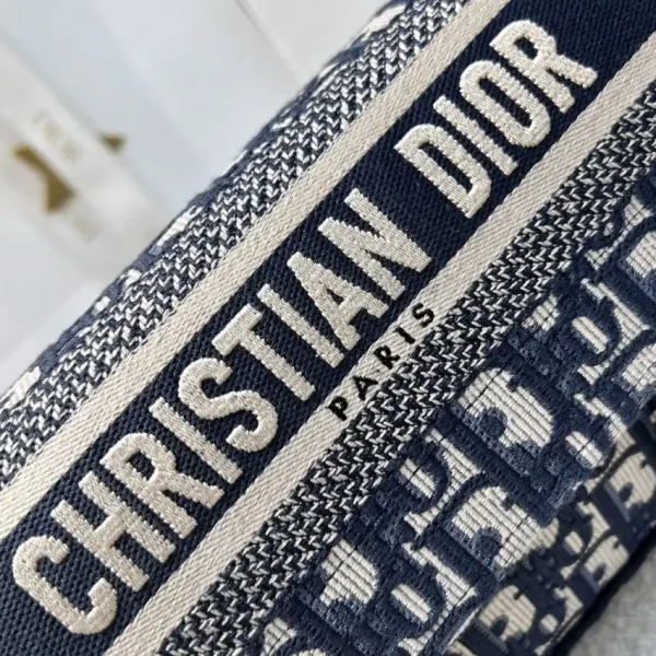 Dior Camp Oblique Embroidery - Image 6