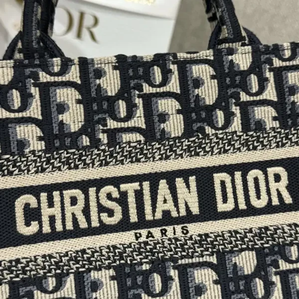 Dior Tote Book Mini CD - Image 3