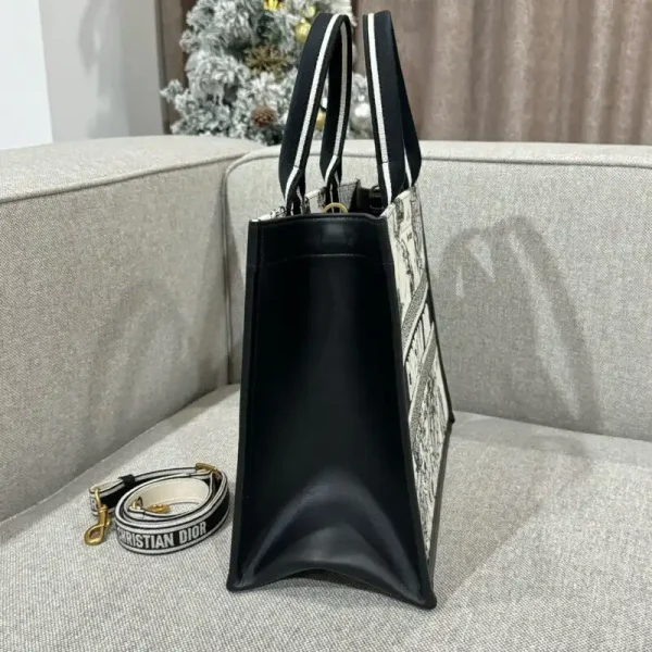 Dior Tote Book Constilation - Image 2