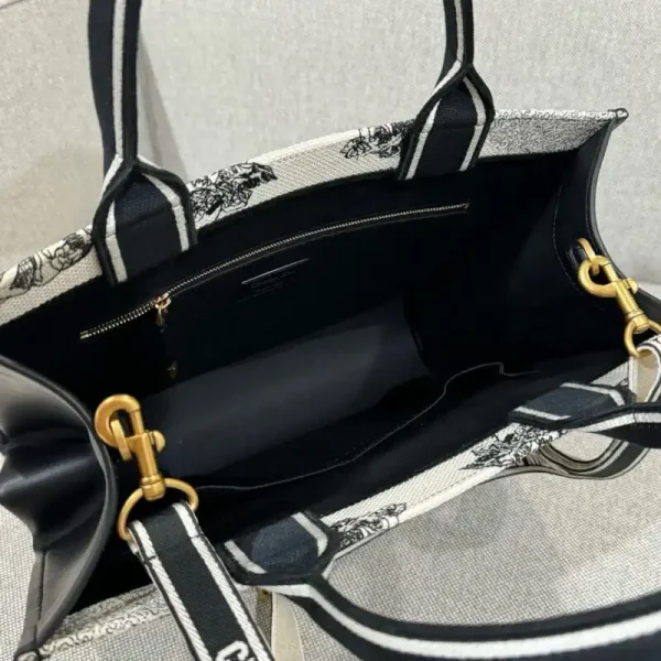 Dior Tote Book Constilation - Image 7