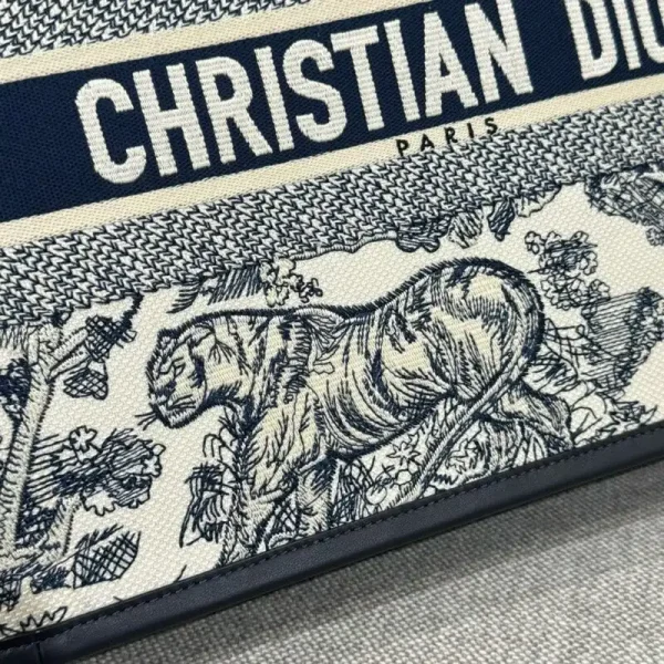 Dior Tote Book White Tiger Leather - Image 2