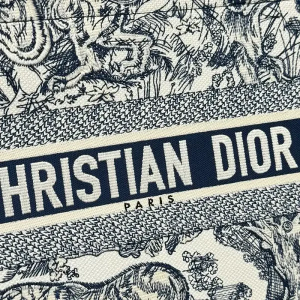 Dior Tote Book White Tiger Leather - Image 9