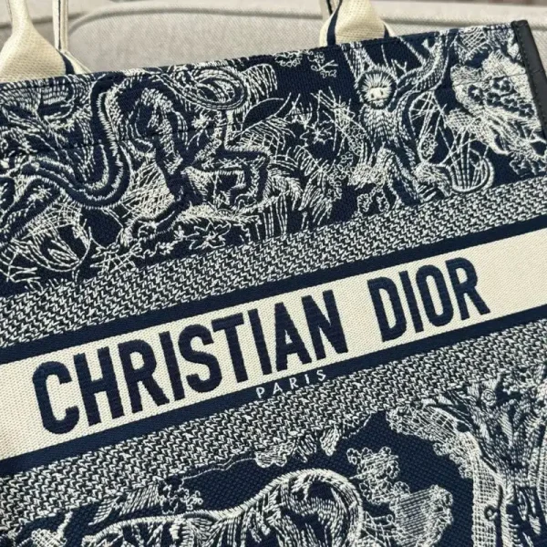Dior Tote Book Blue Tiger Leather - Image 4