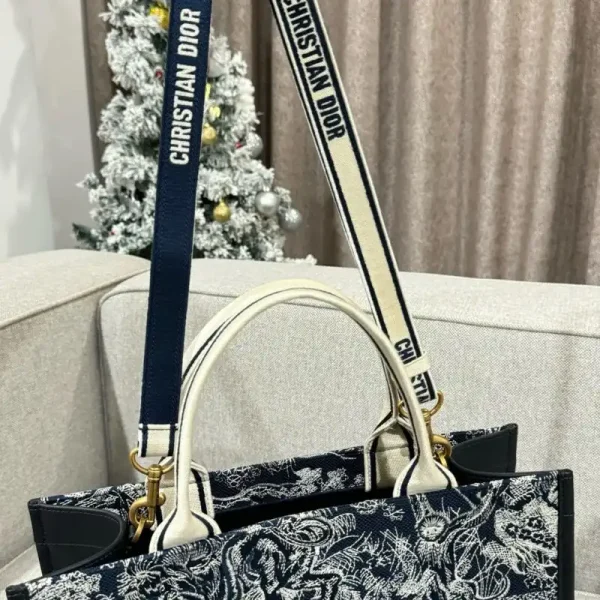 Dior Tote Book Blue Tiger Leather - Image 9