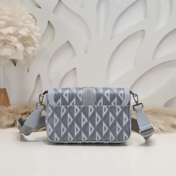 Dior Hit the Road messenger bag grey - Image 2