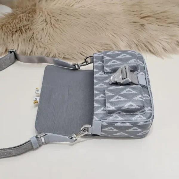 Dior Hit the Road messenger bag grey - Image 6