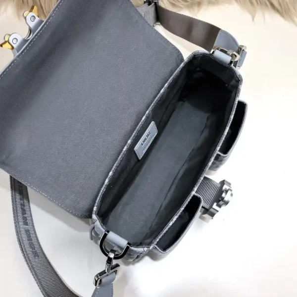 Dior Hit the Road messenger bag grey - Image 8