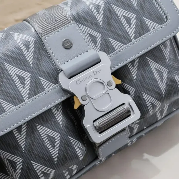 Dior Hit the Road messenger bag grey - Image 9