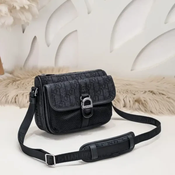 Dior 8 Bag With Strap - Image 4