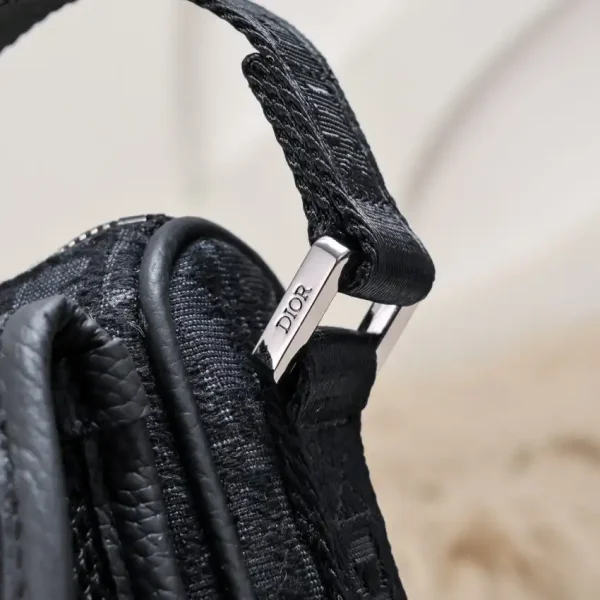 Dior 8 Bag With Strap - Image 7